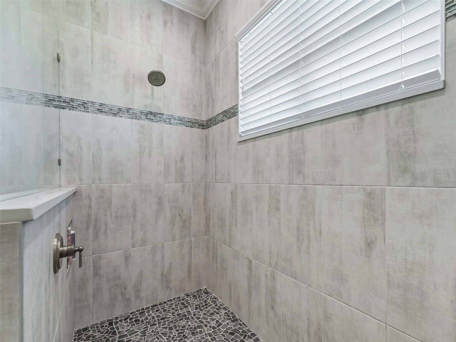 LEGENDARY TRLS - Residential