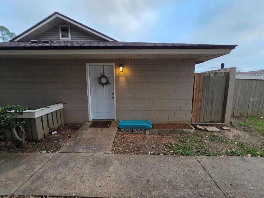 SELLER MOTIVATED!  10k down ! GREAT INVESTMENT OPPORTUNITY OR THE PERFECT PLACE TO PUT YOUR COLLEGUE STUDENT! JUST A SHORT WALK TO FSU STADIUM AND CLOSE TO BUS STOPS, RESTAURANTS AND ENTERTAINMENT  AND SHOPPING.  THIS NICE CONDO FETURES A FULL KITCHEN  LIVING ROOM AND BEDROOM  AND ALSO GET LITTLE OFFICE FOR MORE CONFORT. VERY NICE LARGE SLIDING GLASS DOOR, NEW ROOF, BATHROON UPDATE AND KITCHEN UPDATE. IS ALREADY RENT WE CAN TRANSFER THE LEASE OR JUST GET THE PROPERTY FOR YOURSELF .