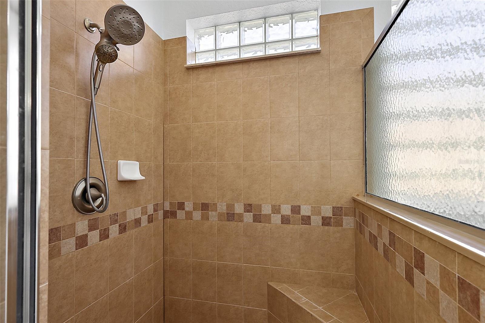 LAKESIDE LANDINGS - Residential