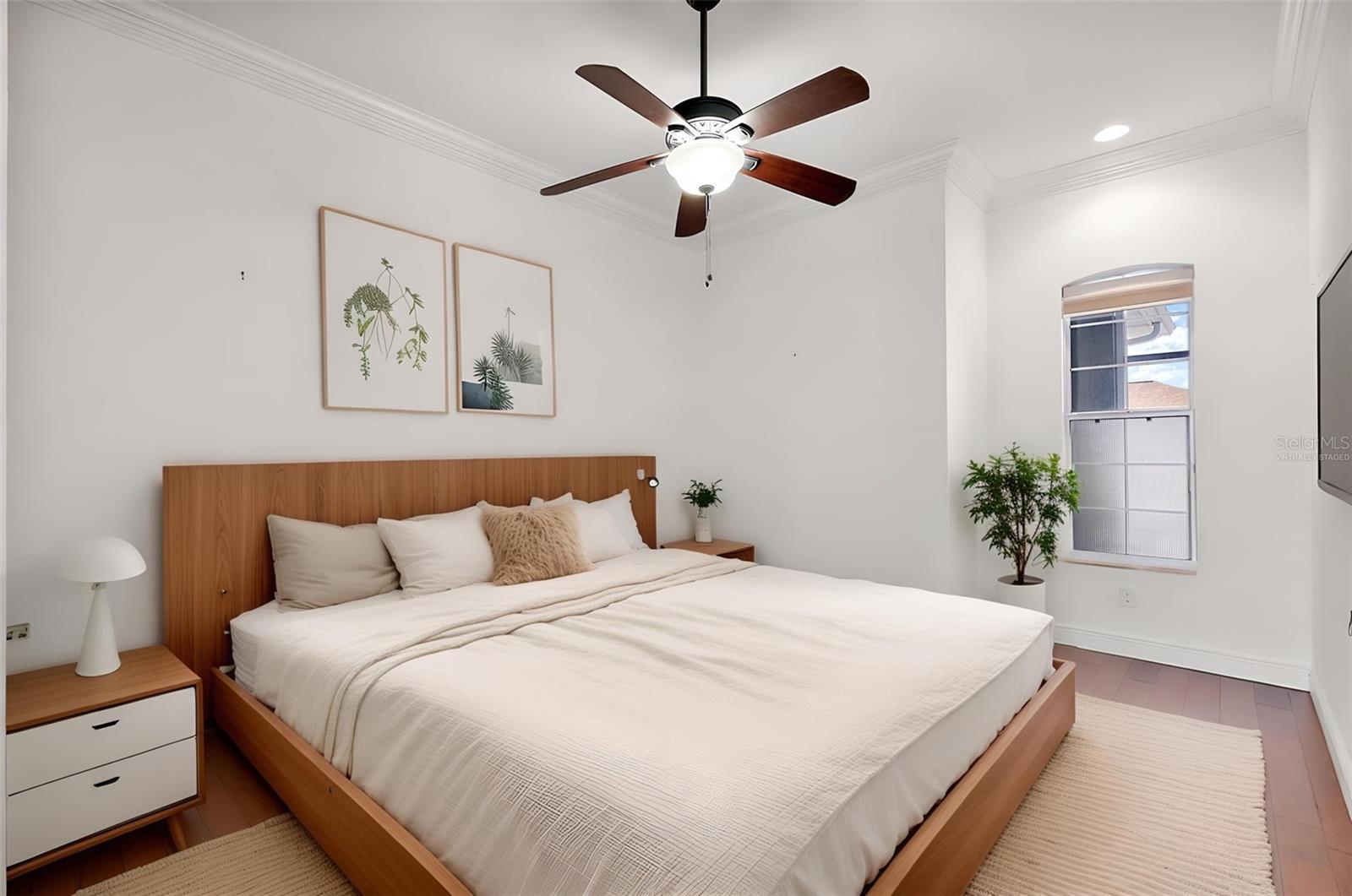 LAKESIDE LANDINGS - Residential