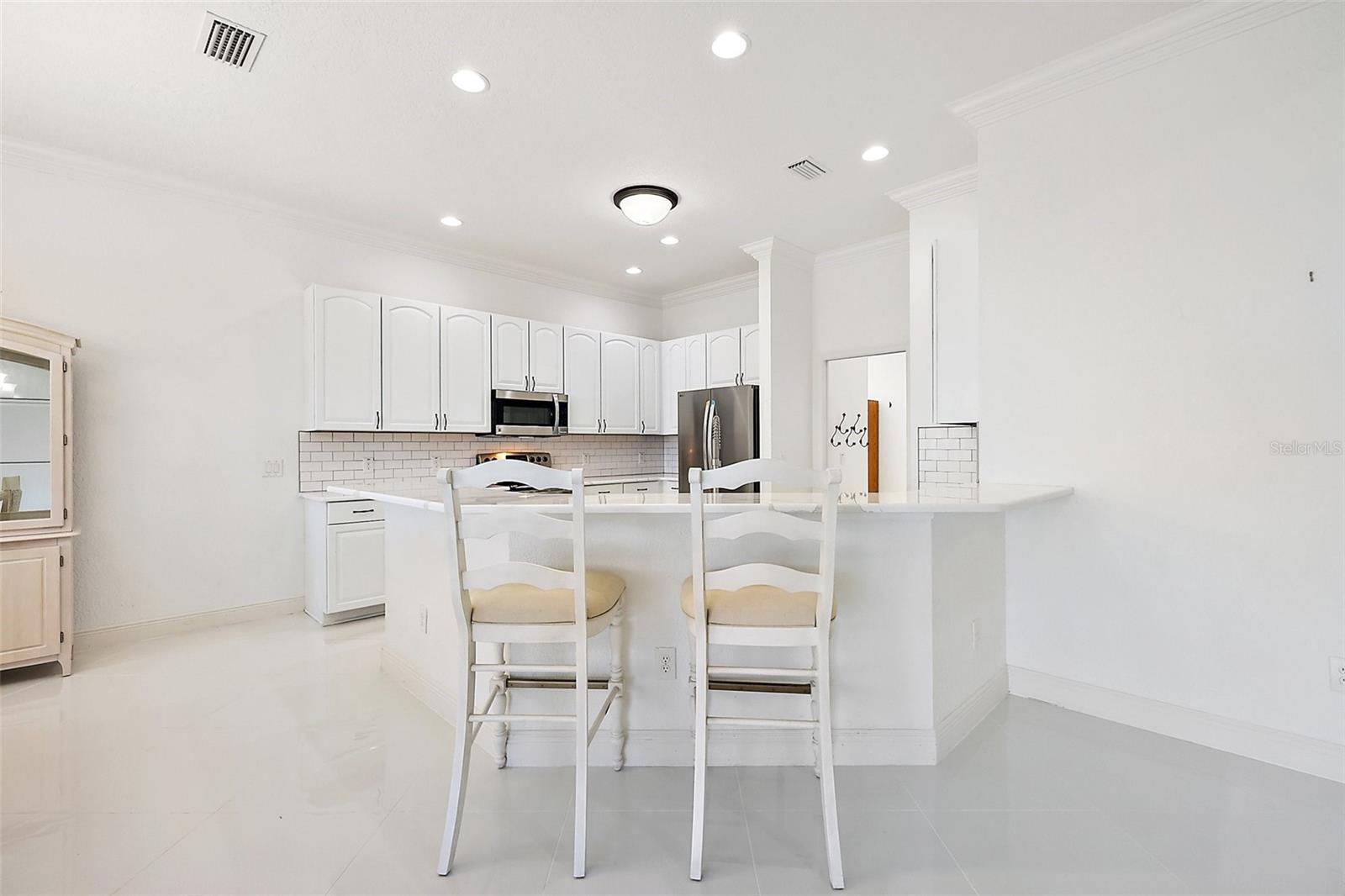 LAKESIDE LANDINGS - Residential