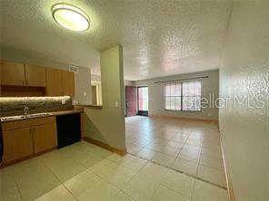 GLENDALE VILLAS A CONDO - Residential Lease