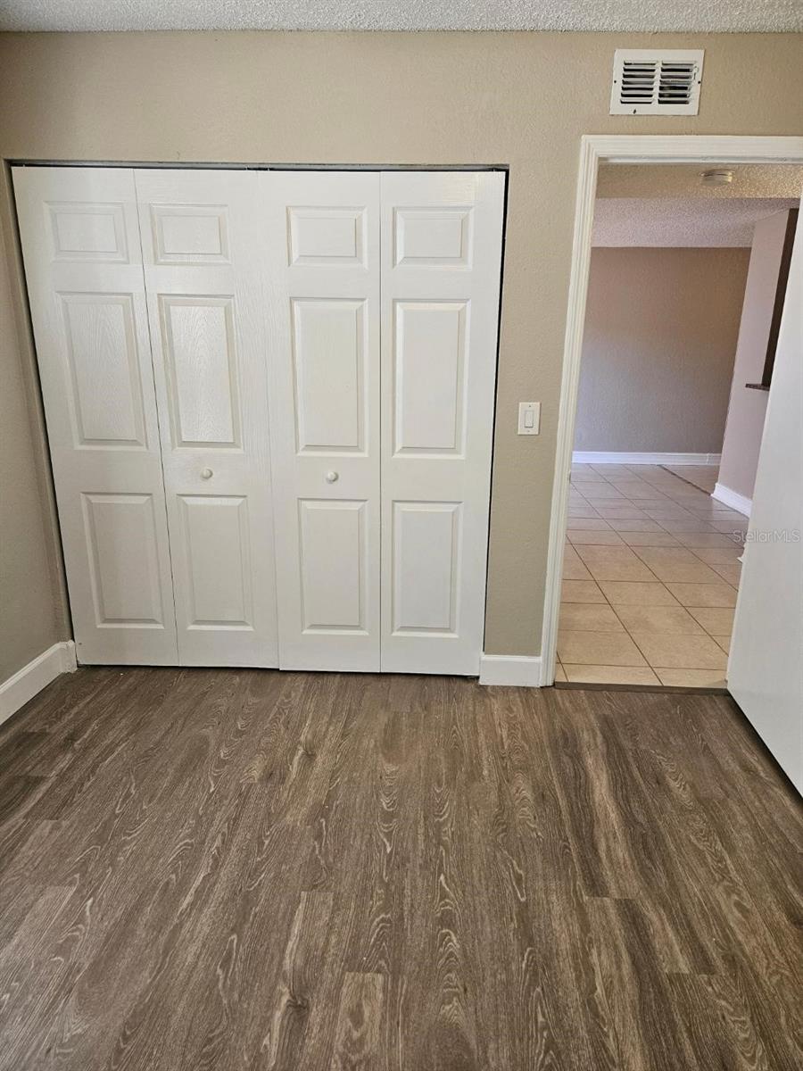 GLENDALE VILLAS A CONDO - Residential Lease