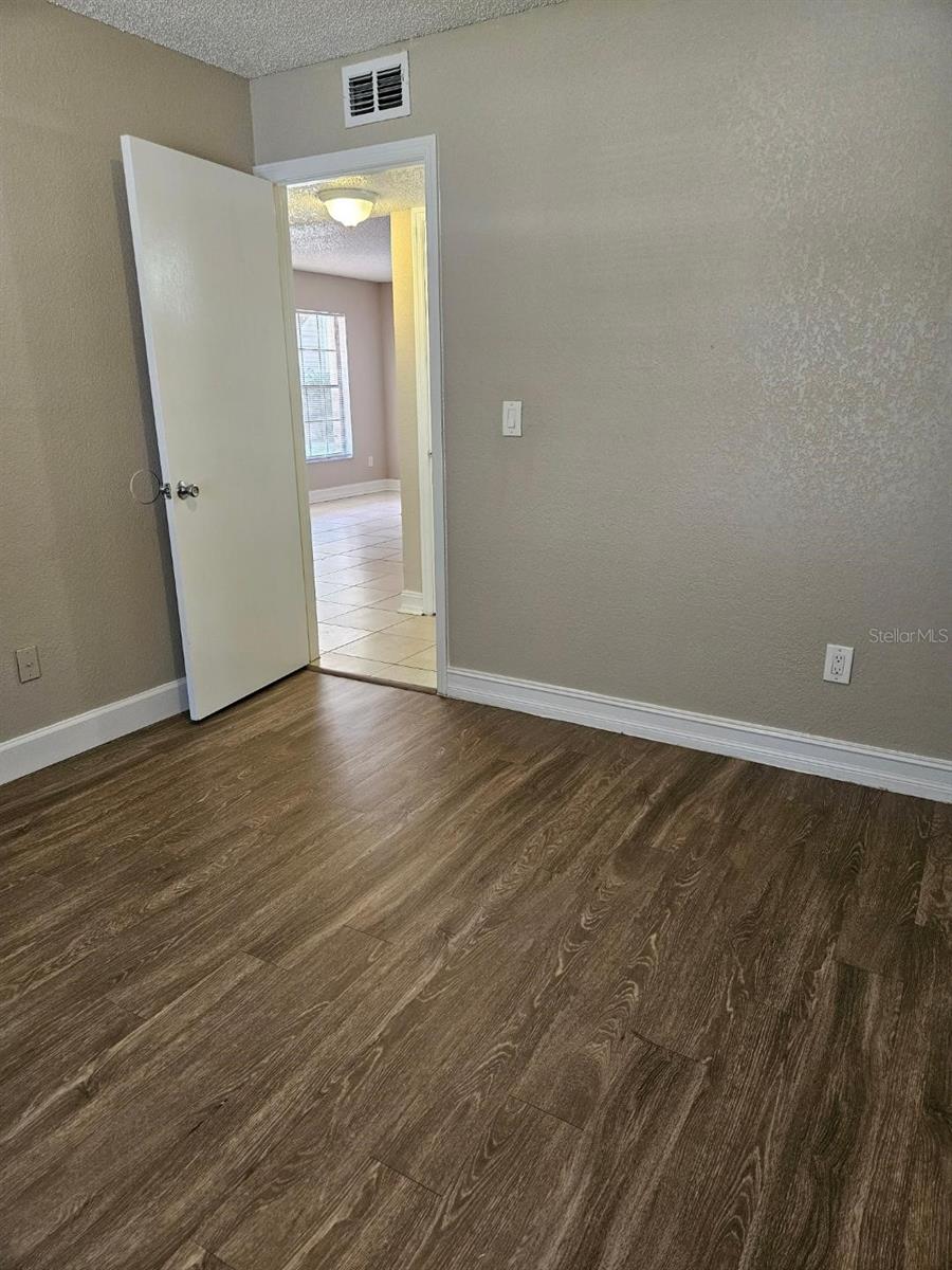 GLENDALE VILLAS A CONDO - Residential Lease