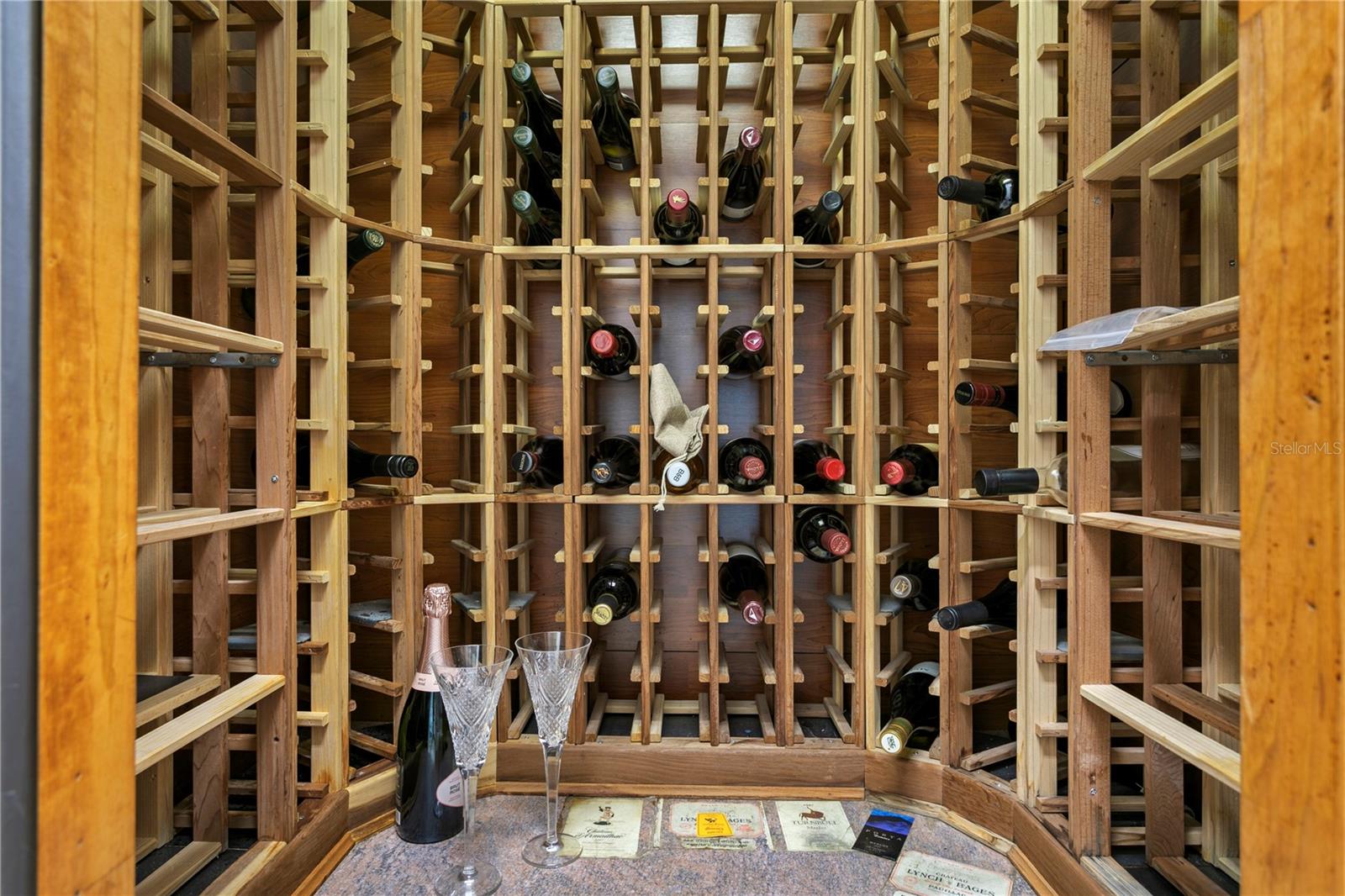 MARINA ESTATES - Residential