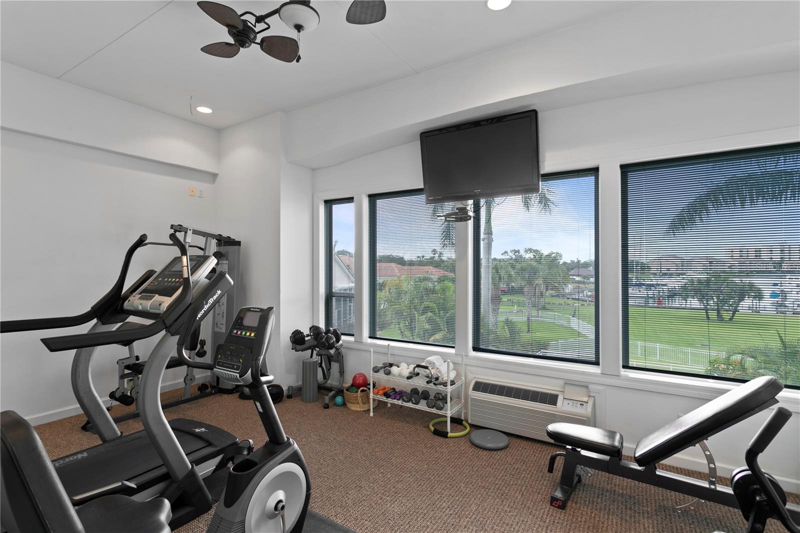 MARINA ESTATES - Residential