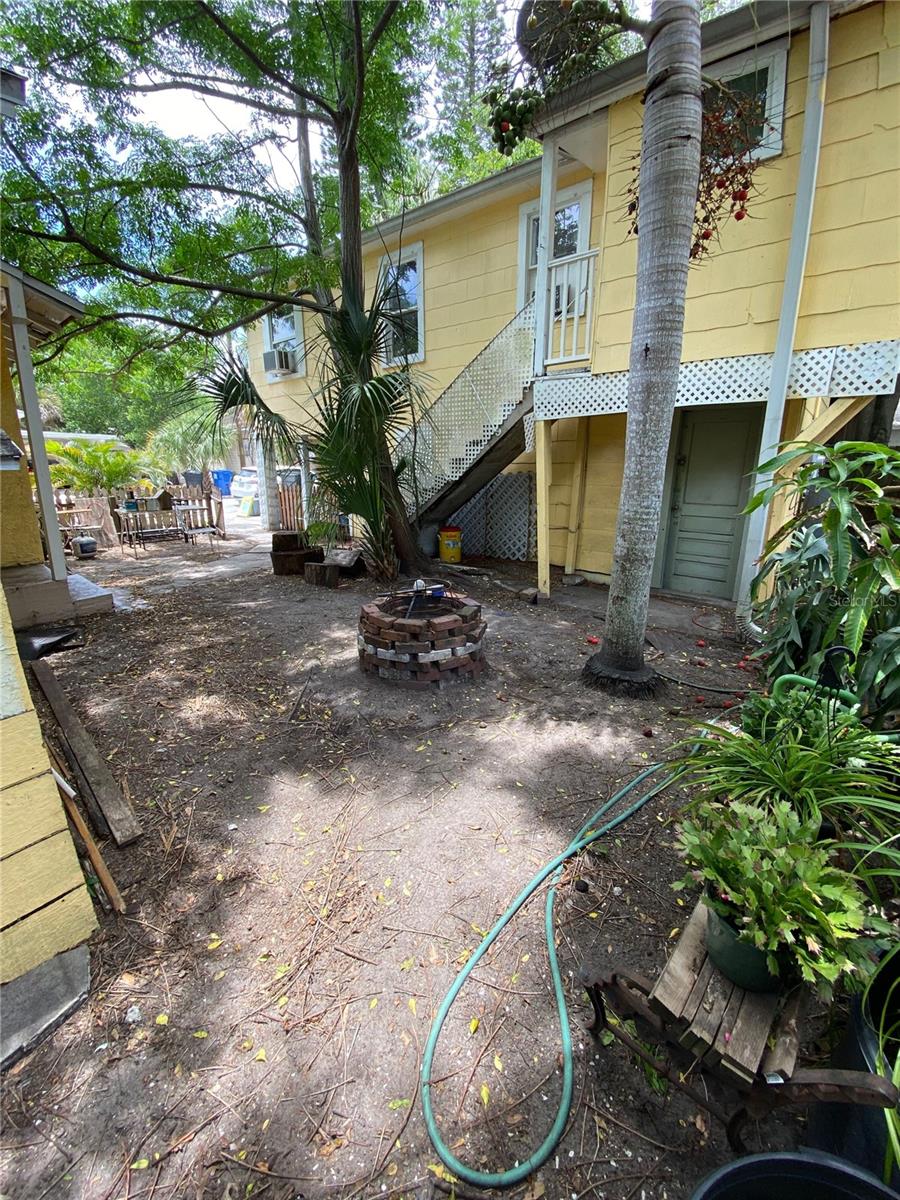 GRAHAMS E MEADE - Residential Lease