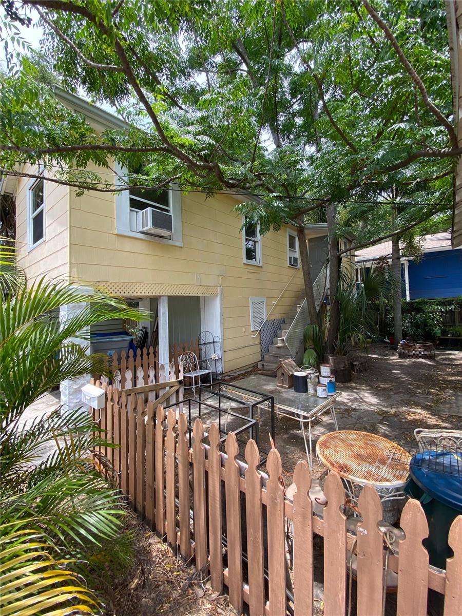 GRAHAMS E MEADE - Residential Lease