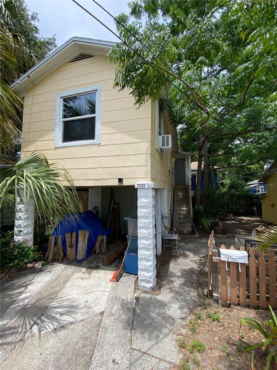 GRAHAMS E MEADE - Residential Lease