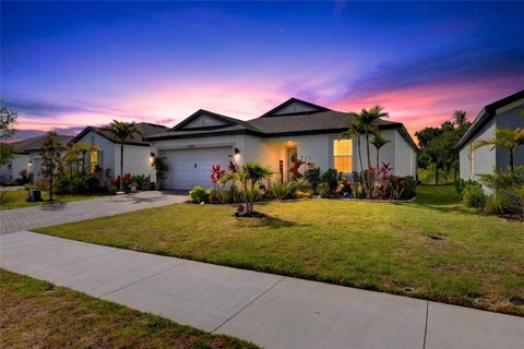 Photo of 5316 Patano Loop, Palmetto, FL 34221 (MLS # TB8509914)