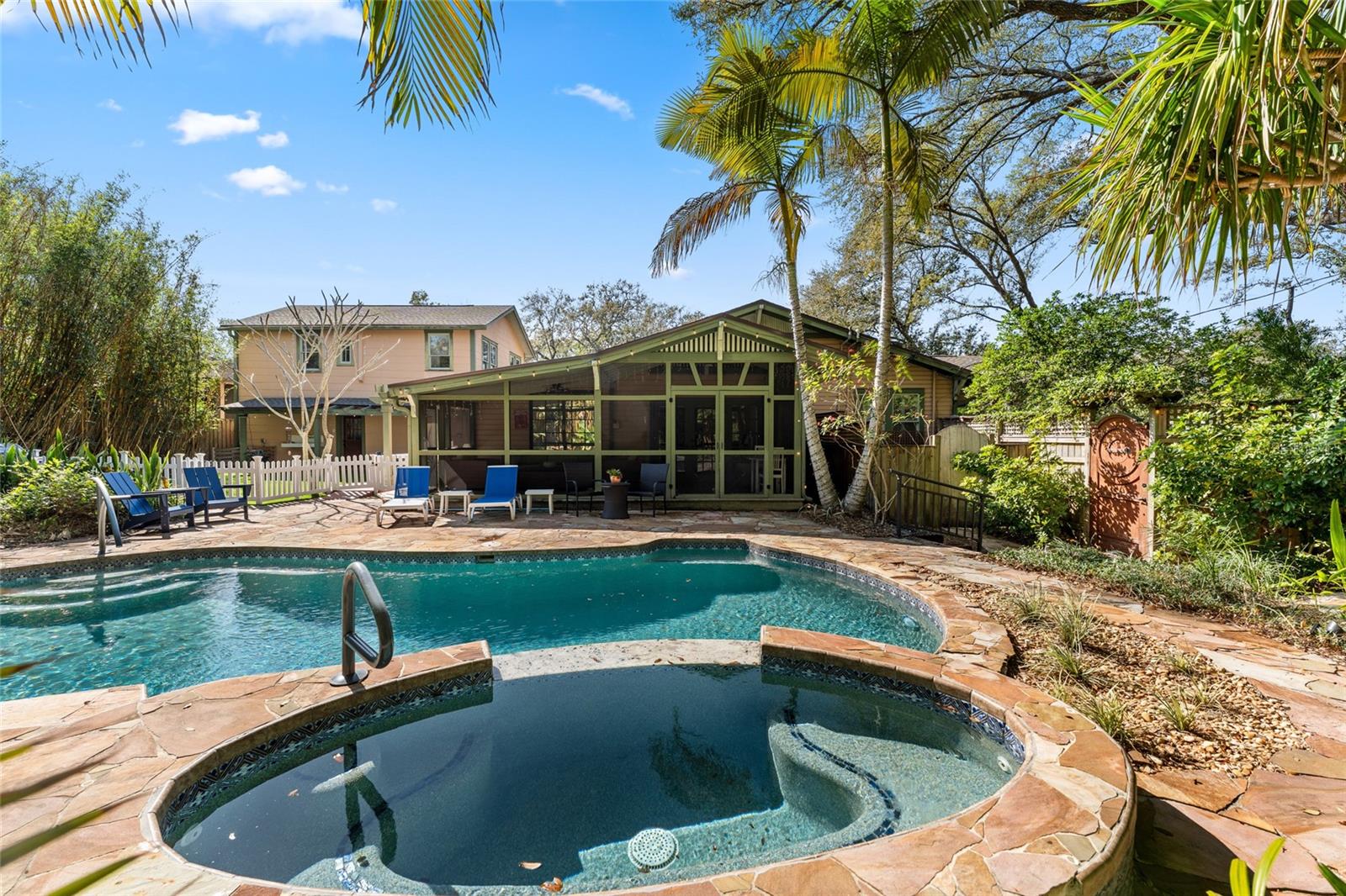 EVELYN CITY - Residential