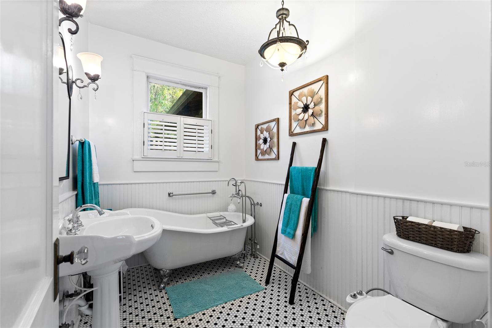 EVELYN CITY - Residential