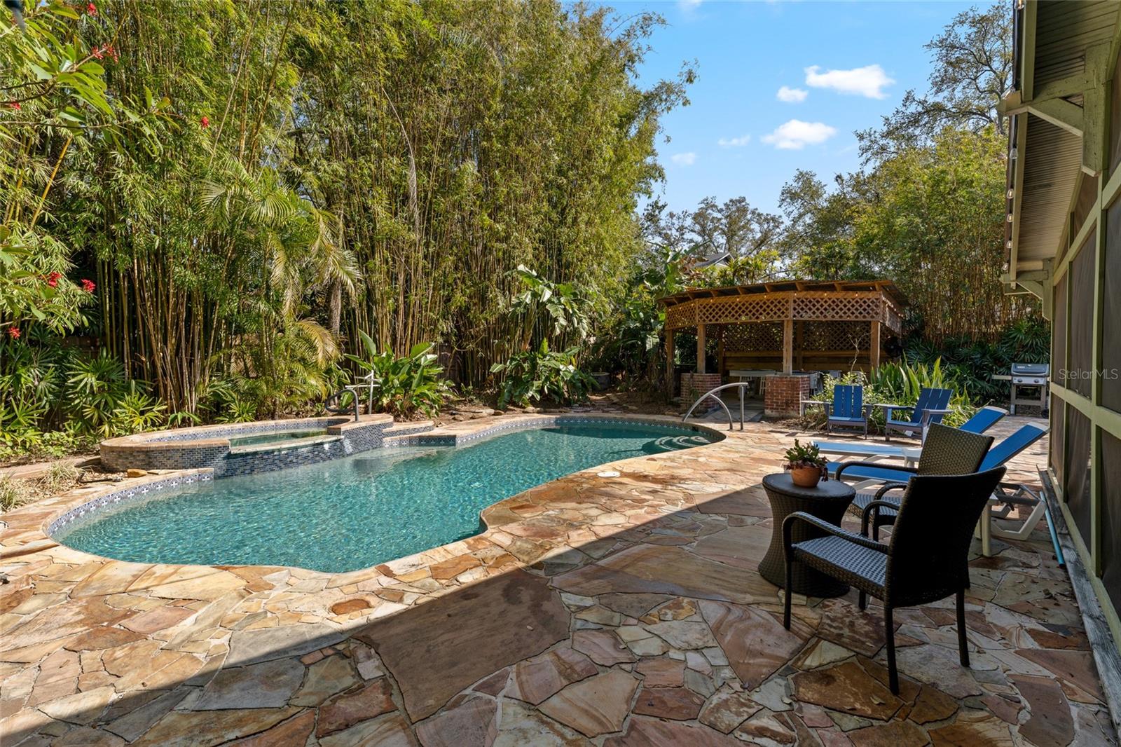 EVELYN CITY - Residential