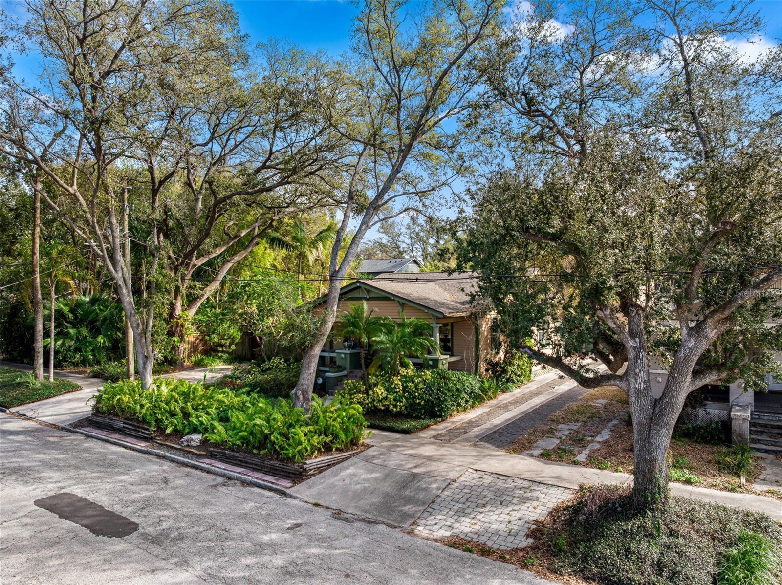 EVELYN CITY - Residential