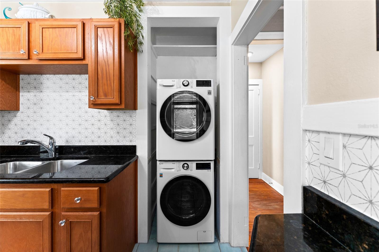 EVELYN CITY - Residential