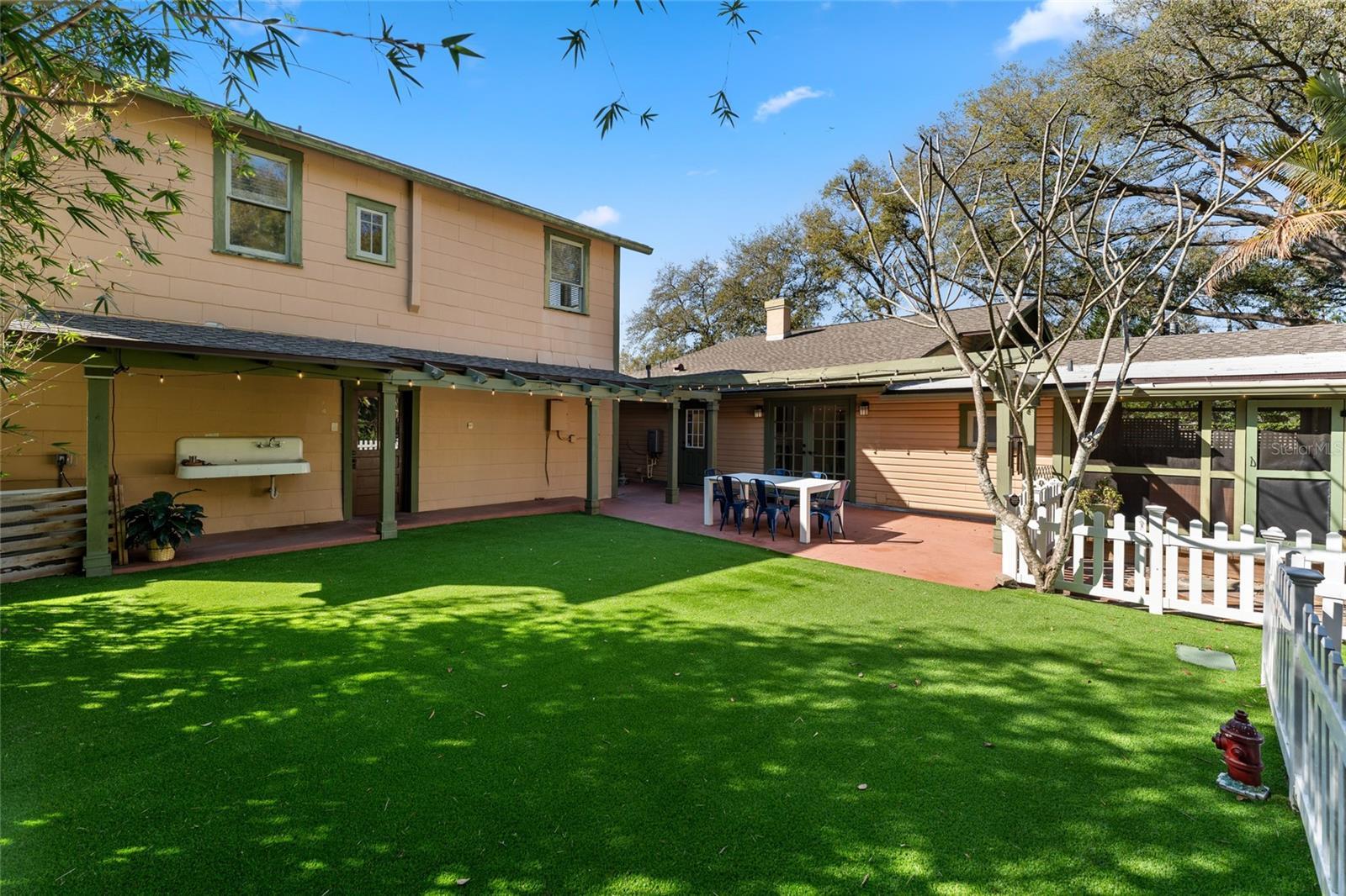 EVELYN CITY - Residential