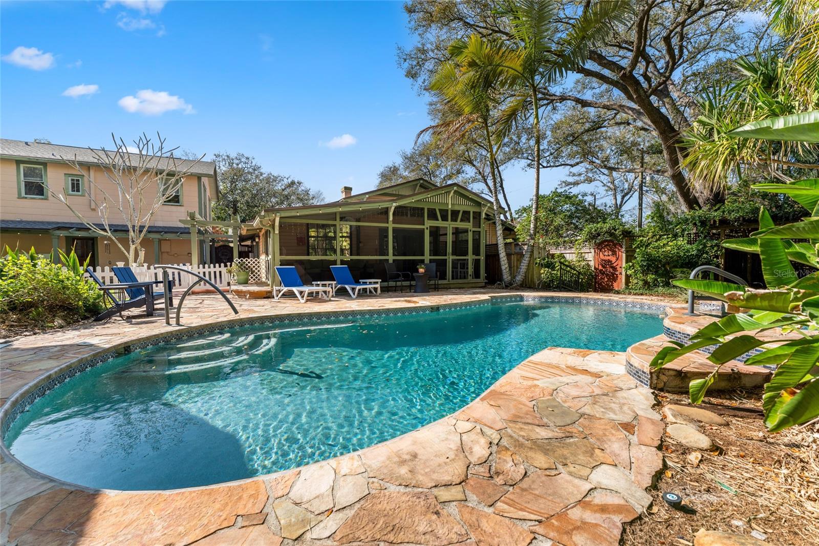 EVELYN CITY - Residential