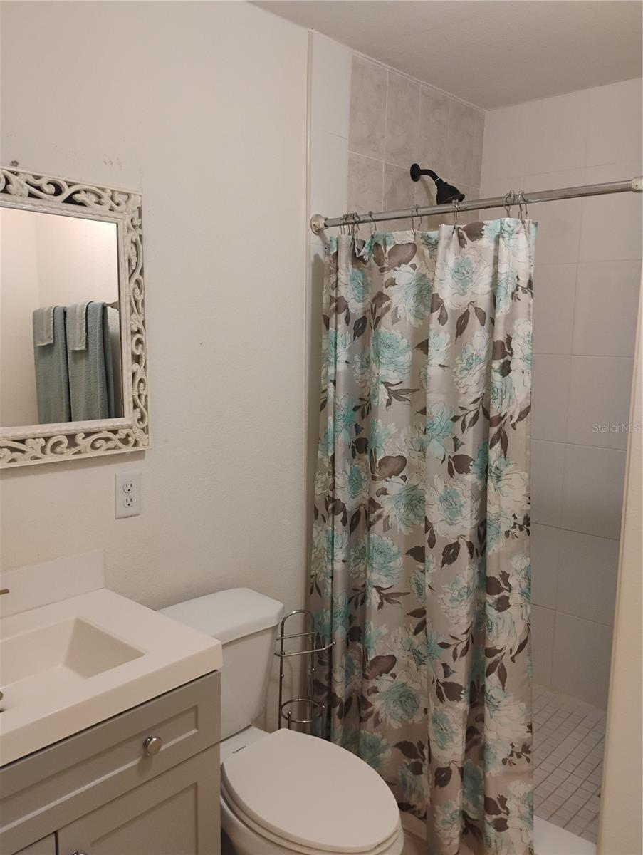 ROCKY RIVER SITES - Residential Lease