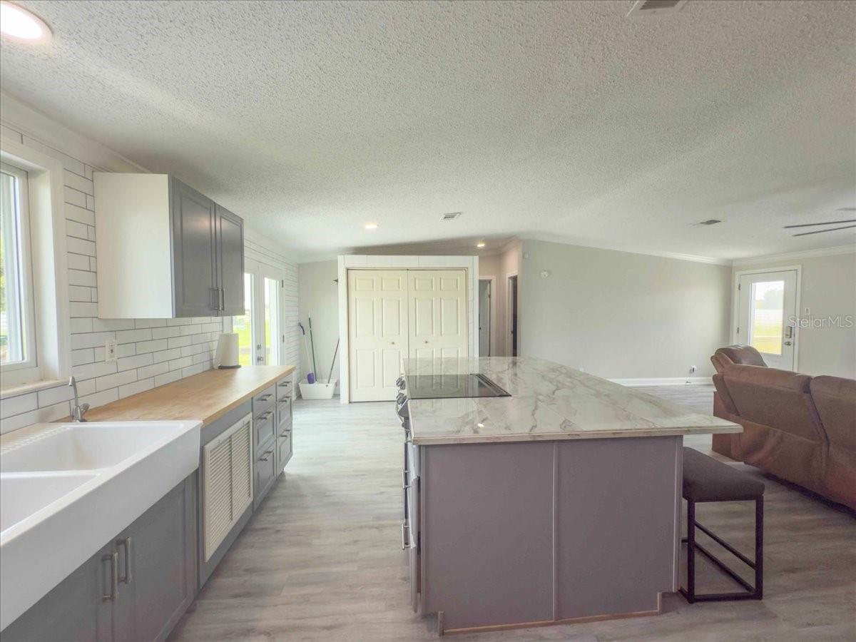 ACREAGE - Residential