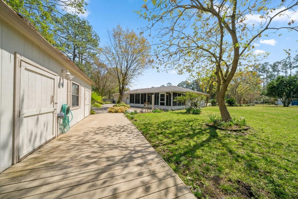 CAMELOT WEST - Residential