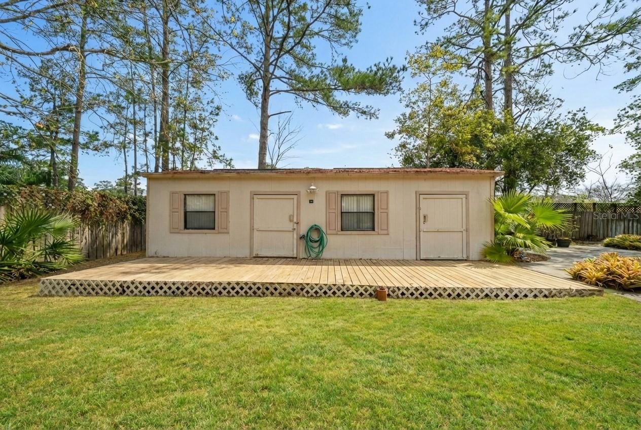 CAMELOT WEST - Residential