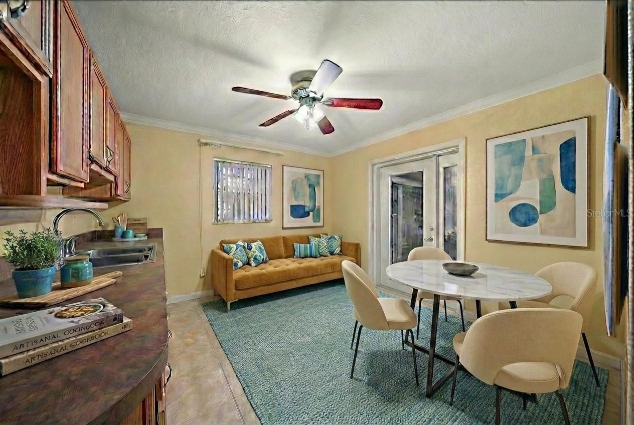 CAMELOT WEST - Residential