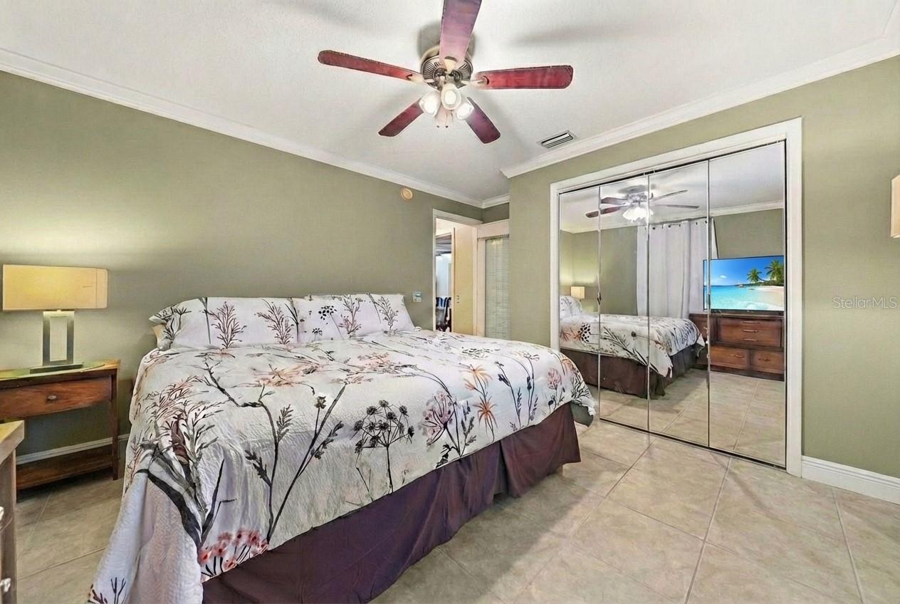 CAMELOT WEST - Residential