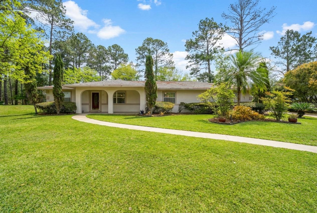 CAMELOT WEST - Residential