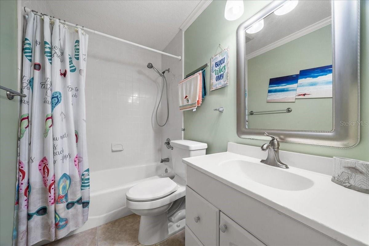 CAMELOT WEST - Residential