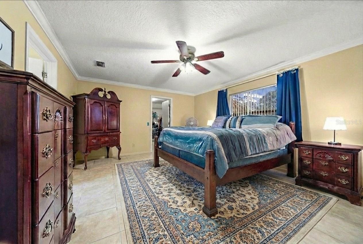 CAMELOT WEST - Residential