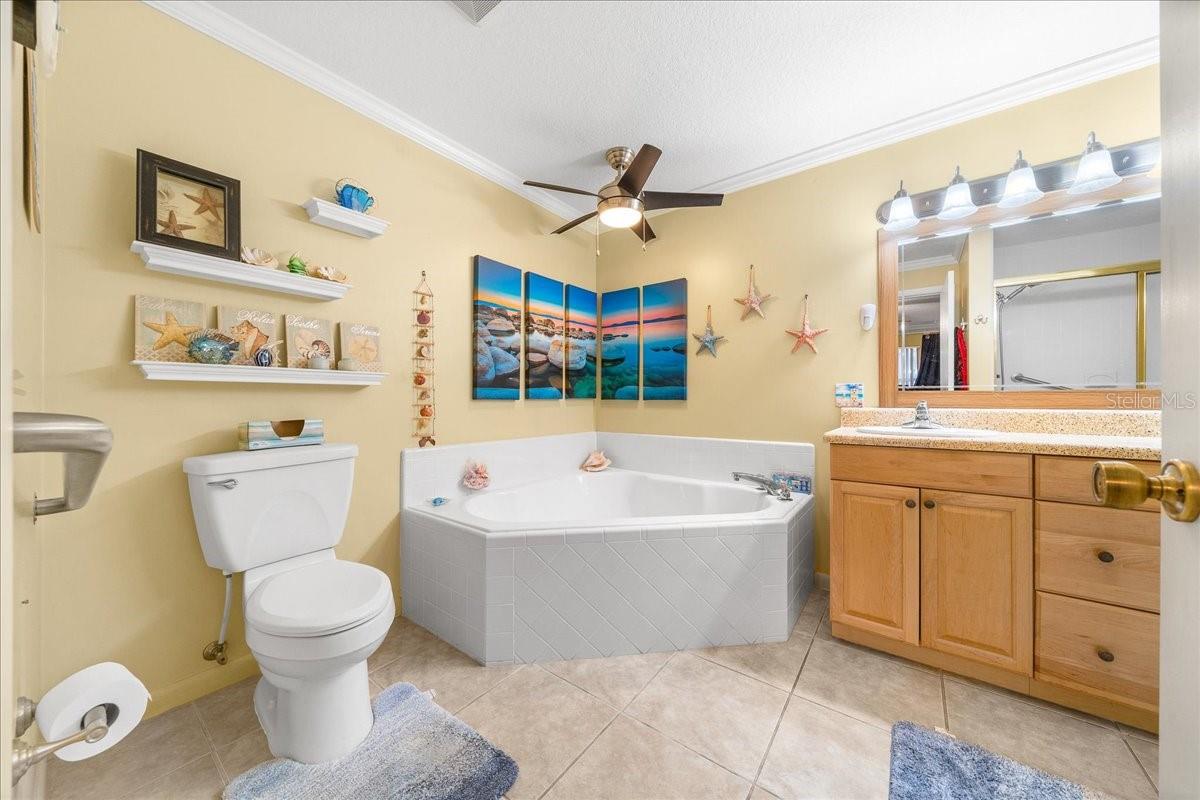 CAMELOT WEST - Residential