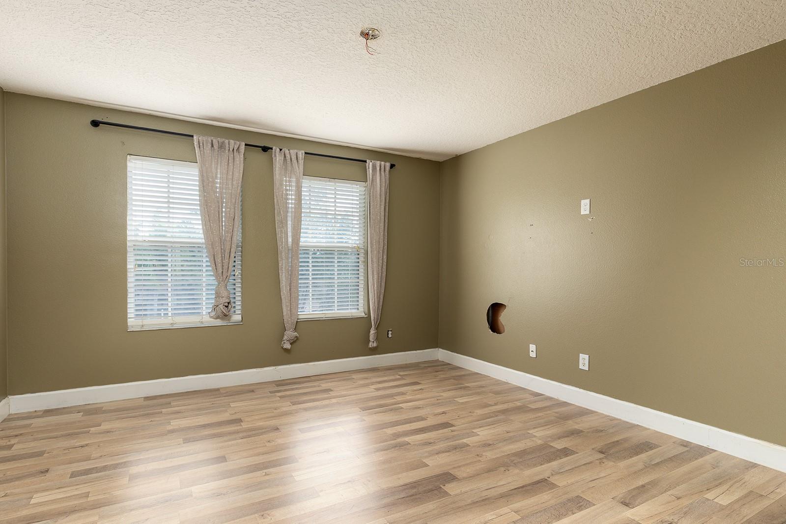 HUNTERS CREEK TR 515 PH 02 48 96 - Residential
