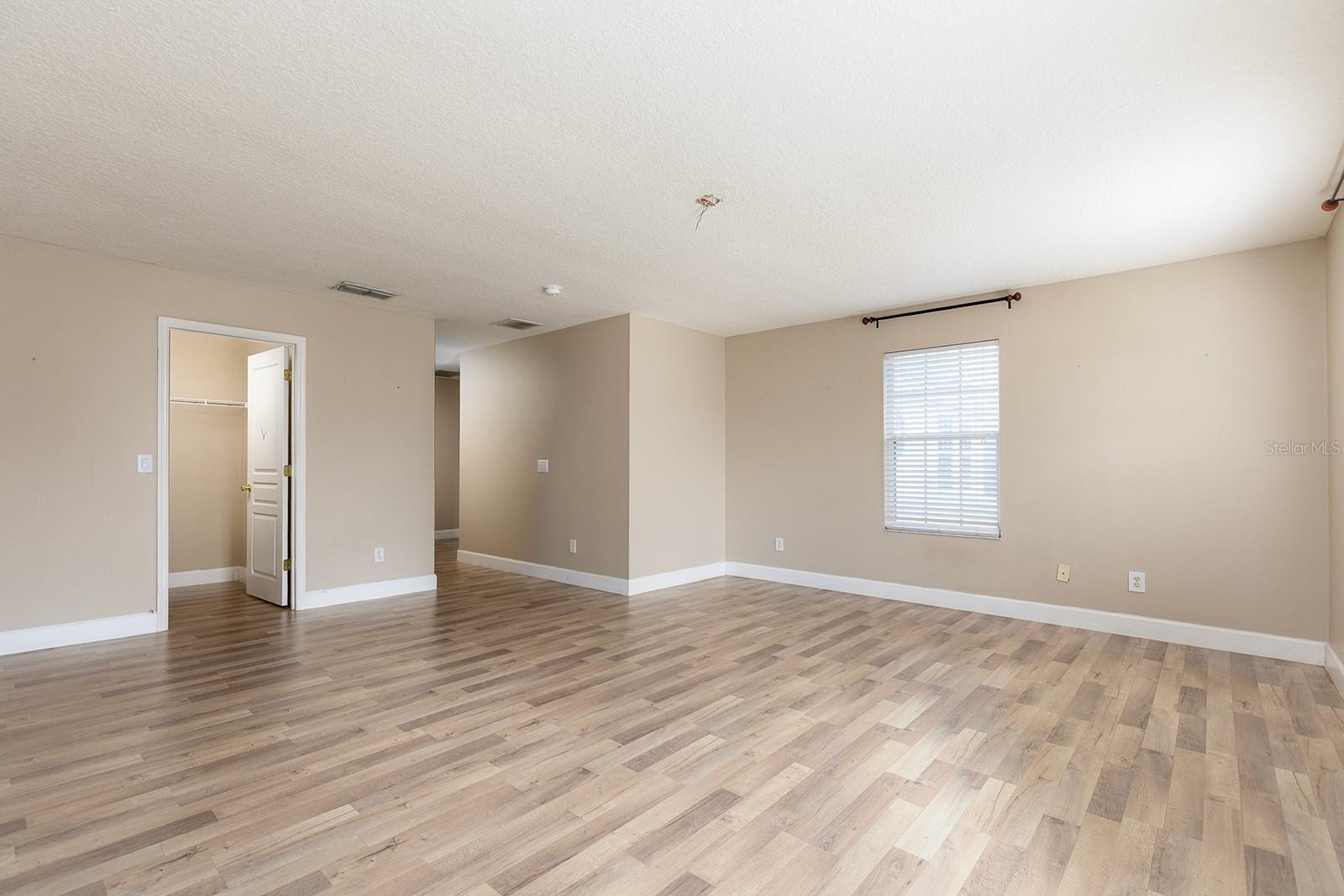 HUNTERS CREEK TR 515 PH 02 48 96 - Residential