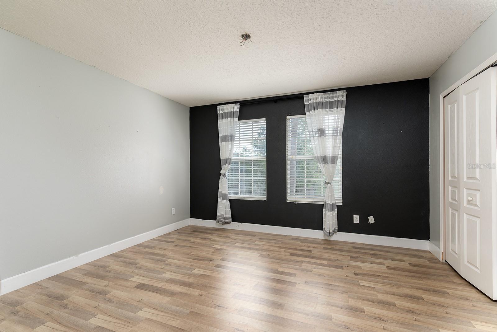HUNTERS CREEK TR 515 PH 02 48 96 - Residential