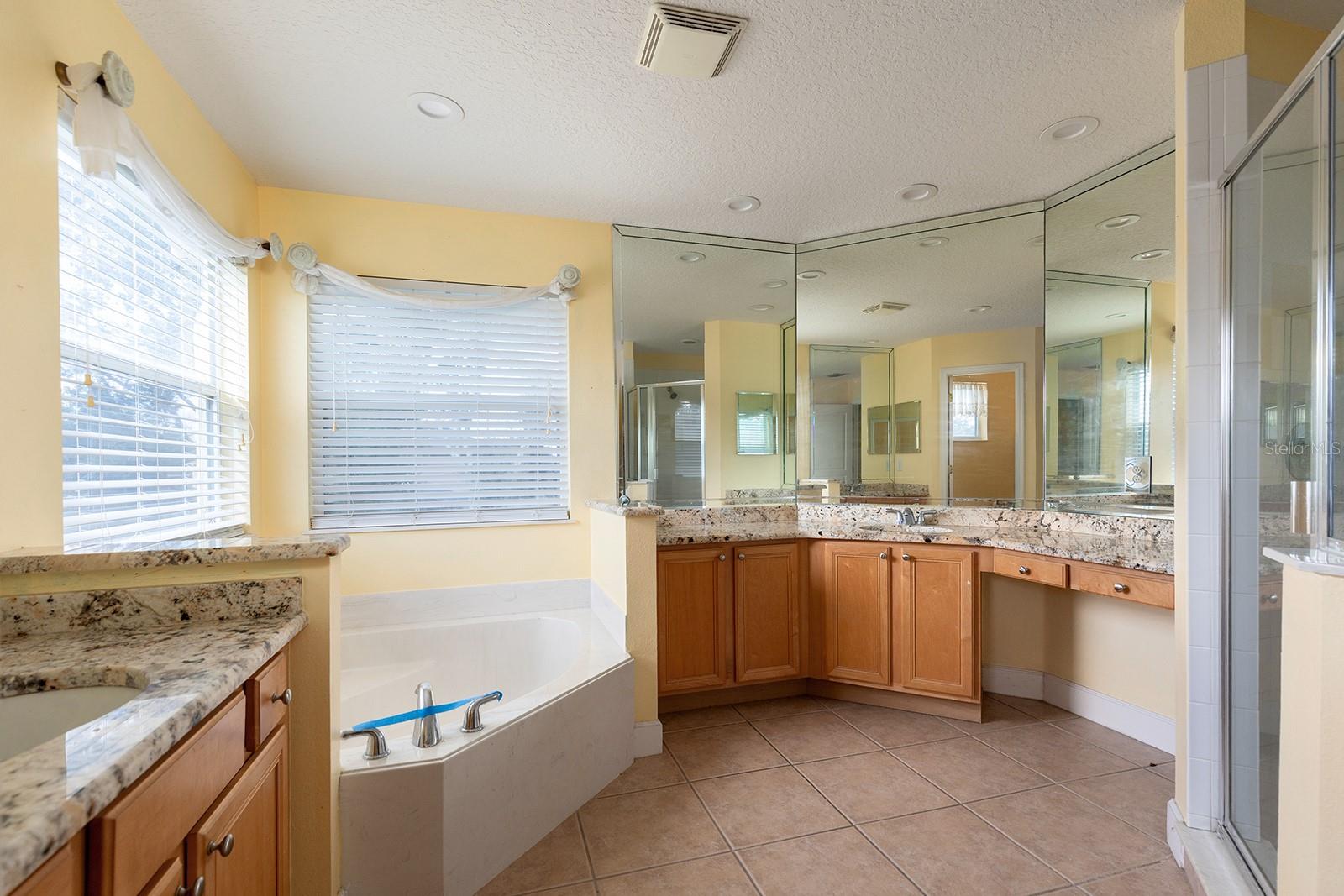 HUNTERS CREEK TR 515 PH 02 48 96 - Residential