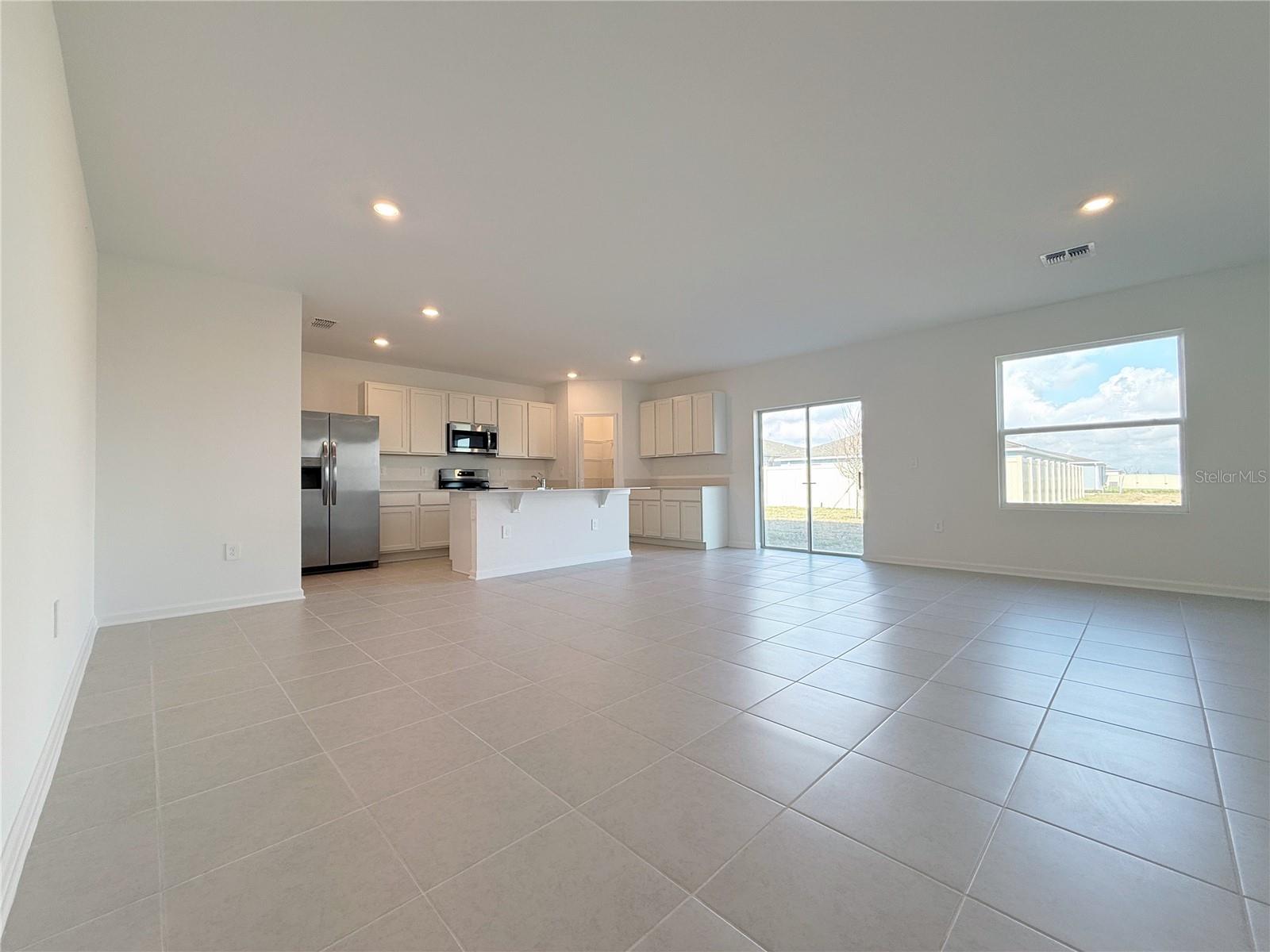 HAMILTON BLUFF SUB - Residential Lease