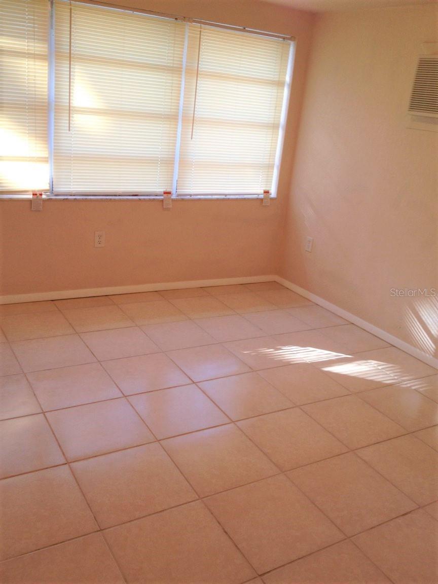 FARROWS SUB - Residential Lease