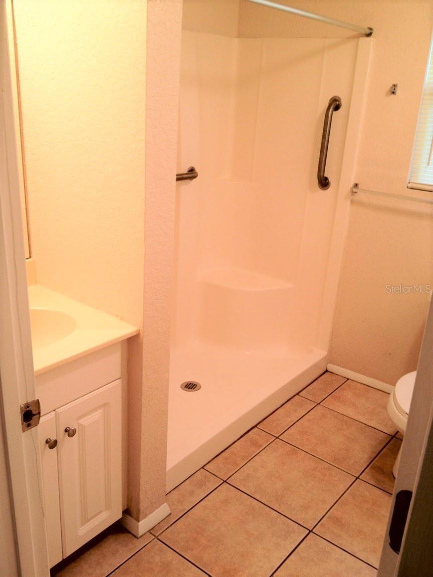 FARROWS SUB - Residential Lease