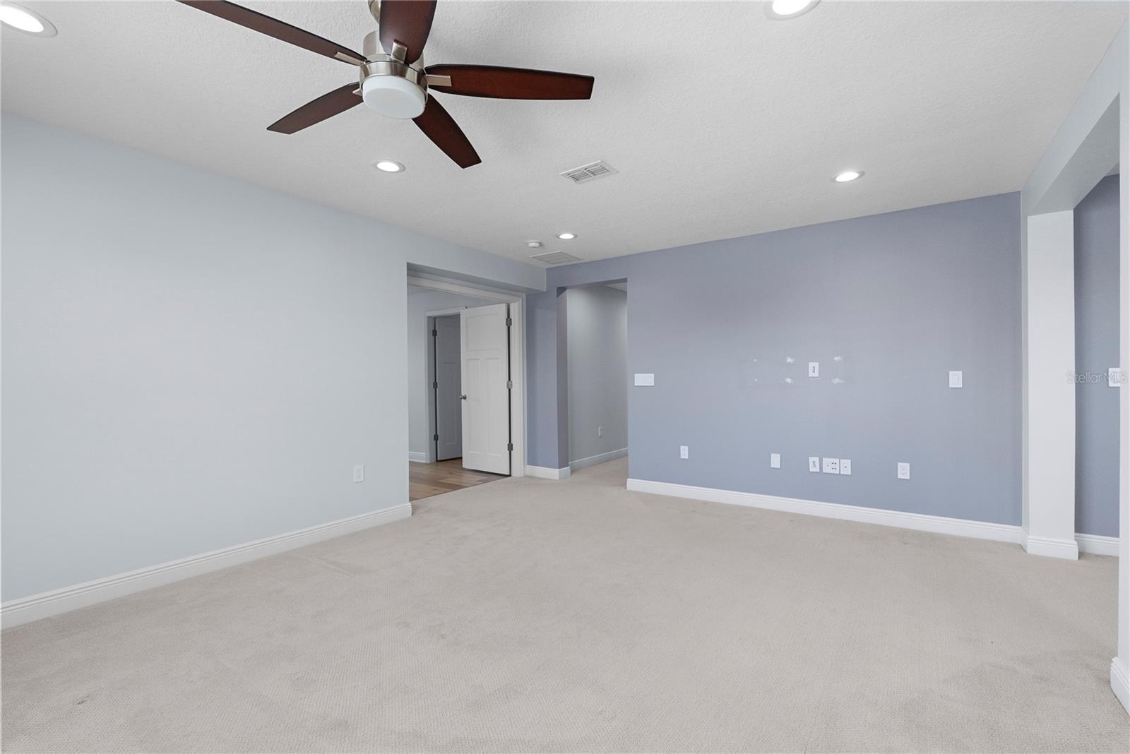 VINEYARDS/HORIZONS WEST PH 1B - Residential