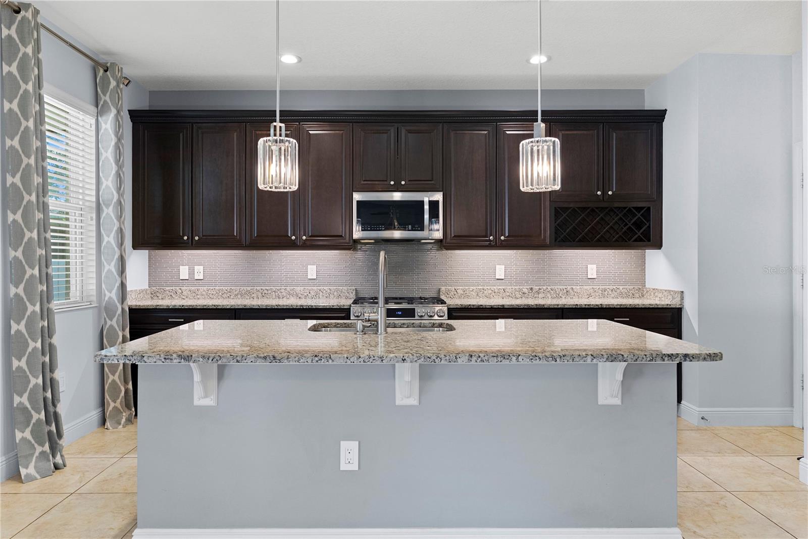 VINEYARDS/HORIZONS WEST PH 1B - Residential