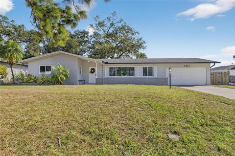 Photo of 1511 Hunter Lane, Clearwater, FL 33764 (MLS # TB8459105)