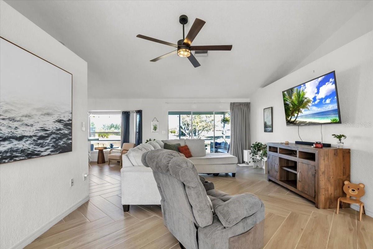 PUNTA GORDA ISLES SEC 20 - Residential