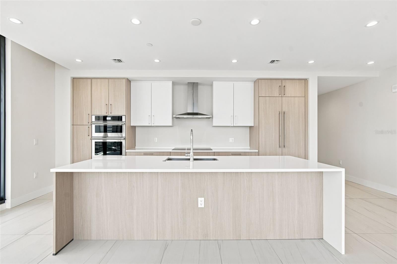 275 1ST AVE SOUTH 2606