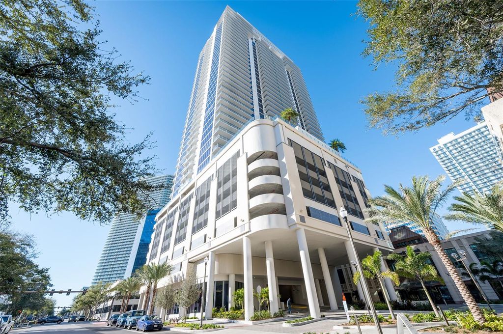 Photo of 275 1st Ave South #2606, St Petersburg, FL 33701 (MLS # TB8464143)