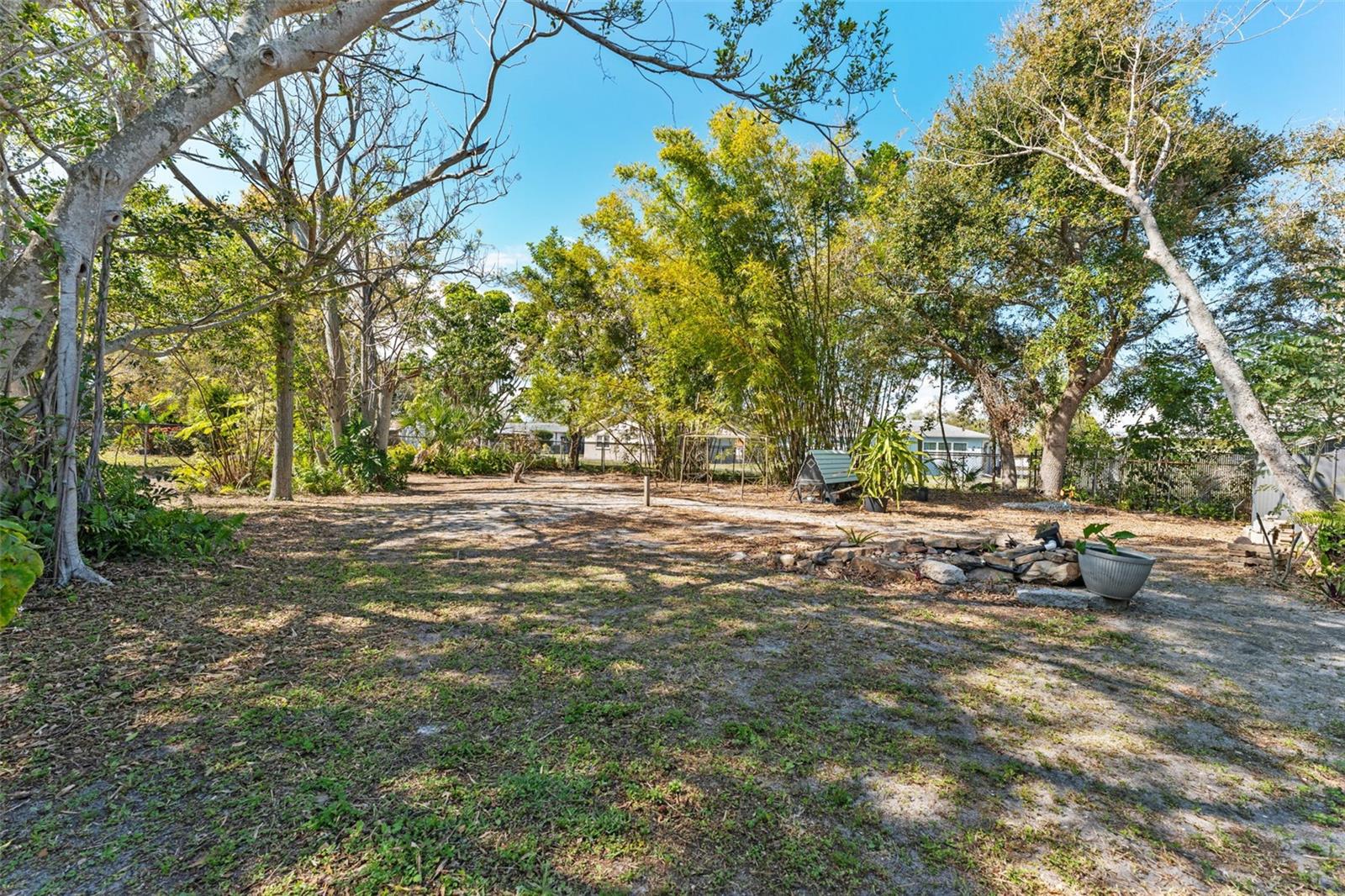 BAYOU HEIGHTS HANLONS - Residential