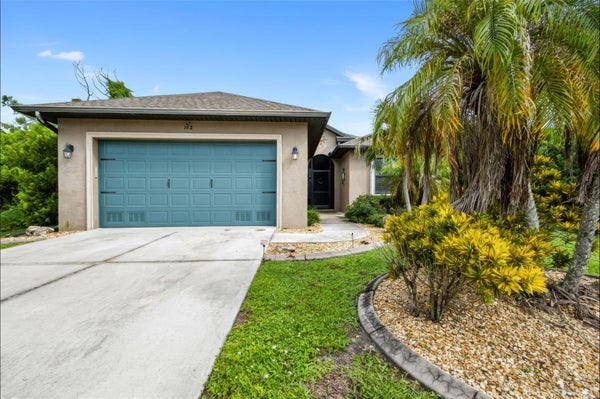 142 YELLOW PINE DR, ROTONDA WEST, FL 33947 - Image 91dfcf51946caa834cf7d352a4c3cbf7/82519500