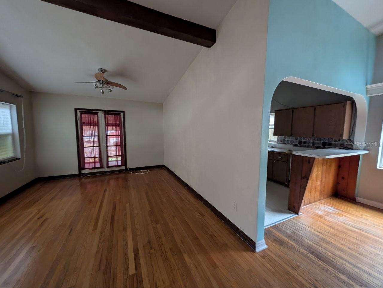 LEESBURG HILLSIDE MANOR - Residential