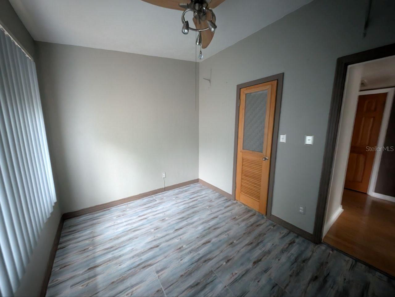 LEESBURG HILLSIDE MANOR - Residential