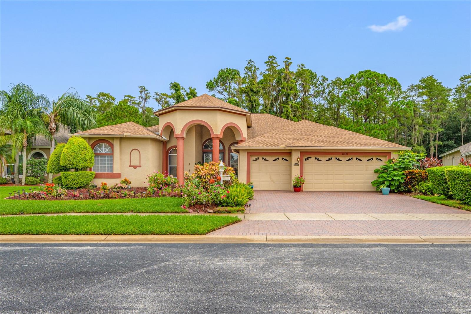 11421 STRATHAVEN COURT