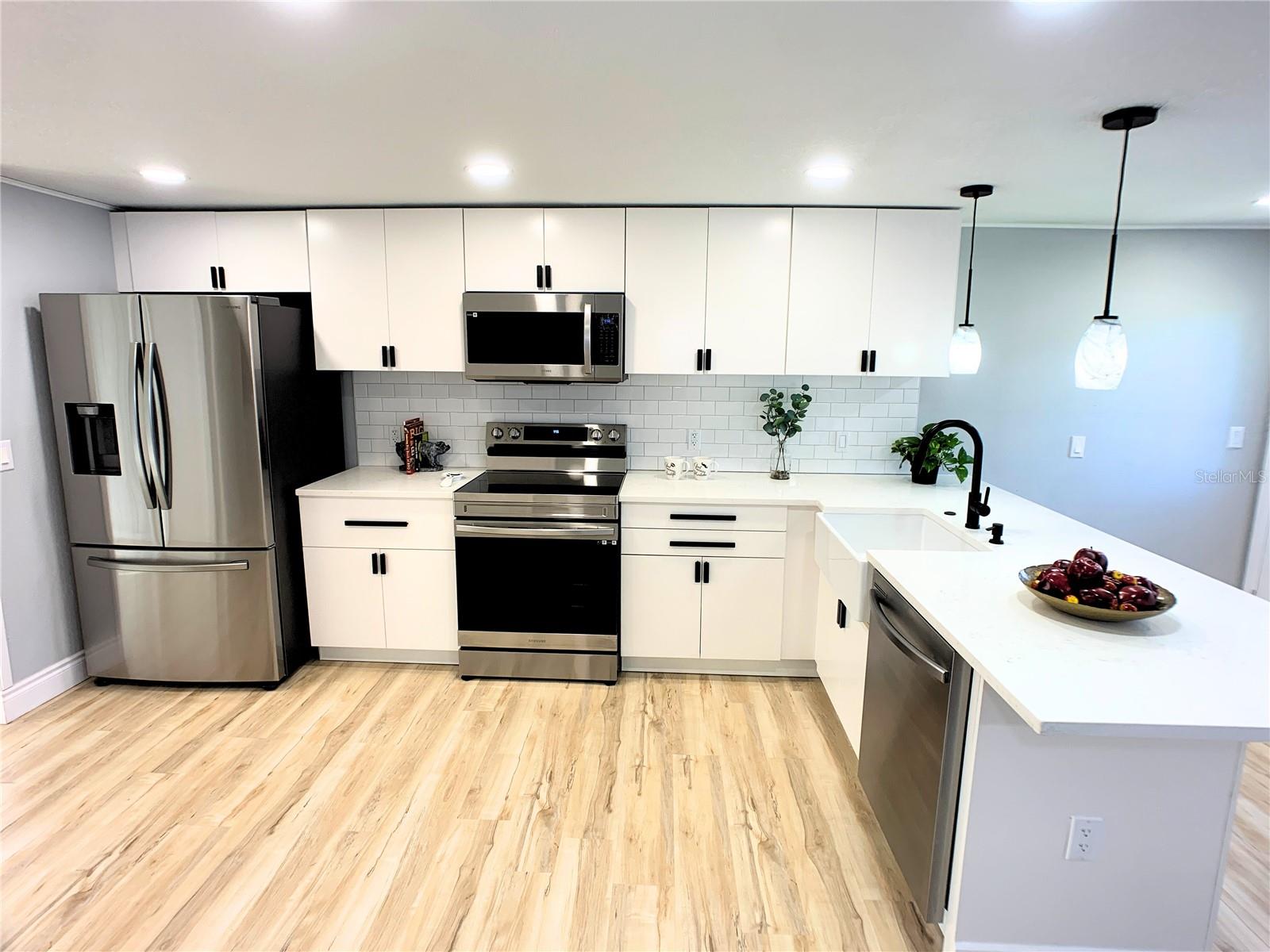 PINE GROVE PARK - Residential